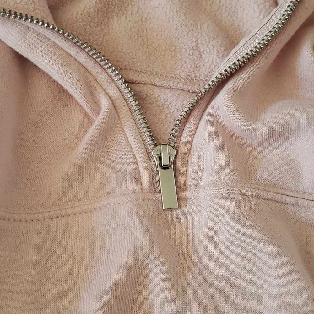 H&M Short Comfy Soft Pink Sweater - Picture 3 of 6
